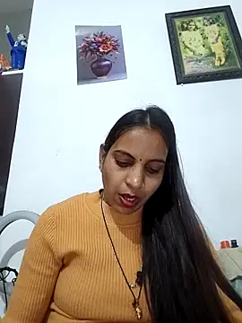 Hotty-Nidhi online show from 02/02/26, 05:00