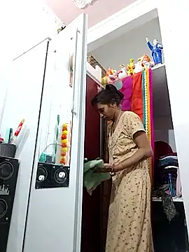 Hotty-Nidhi online show from 02/21/26, 03:24