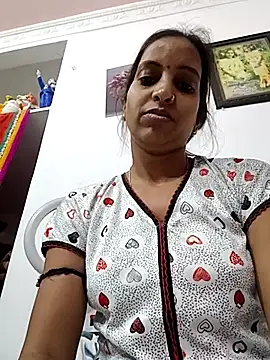 Hotty-Nidhi online show from 02/27/26, 01:38
