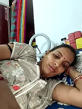 Hotty-Nidhi online show from 04/08/26, 06:08