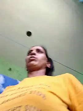 Snapshot of Hotty-Nidhi chatting on 05/21/26, 04:52 Hotty-Nidhi online show from 05/21/26, 04:52