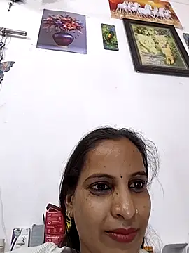 Snapshot of Hotty-Nidhi chatting on 06/20/26, 03:48 Hotty-Nidhi online show from 06/20/26, 03:48