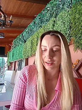 AlexisWhit online show from 05/16/26, 10:36