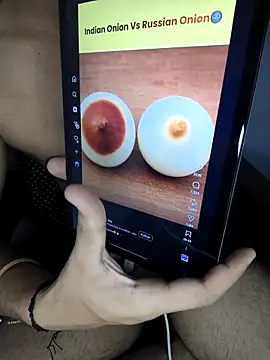 Snapshot of HARSHHU01 chatting on 04/12/26, 06:13 HARSHHU01 online show from 04/12/26, 06:13