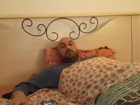 Snapshot of maxxxio12 chatting on 03/09/25, 02:21 maxxxio12 online show from 03/09/25, 02:21