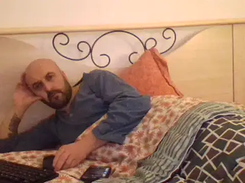 Snapshot of maxxxio12 chatting on 03/10/25, 04:25 maxxxio12 online show from 03/10/25, 04:25