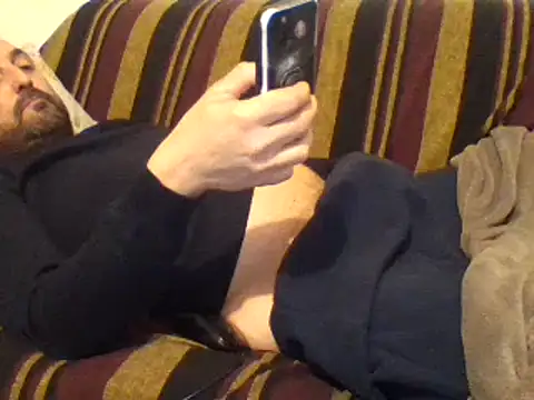 Snapshot of maxxxio12 chatting on 03/13/25, 10:10 maxxxio12 online show from 03/13/25, 10:10