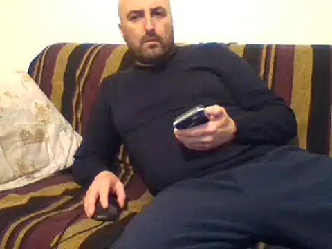 Snapshot of maxxxio12 chatting on 03/14/25, 01:35 maxxxio12 online show from 03/14/25, 01:35