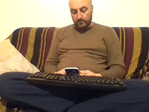 Snapshot of maxxxio12 chatting on 03/15/25, 05:04 maxxxio12 online show from 03/15/25, 05:04