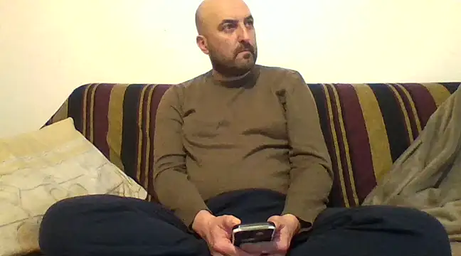 Snapshot of maxxxio12 chatting on 03/15/25, 08:21 maxxxio12 online show from 03/15/25, 08:21