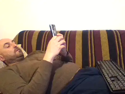 Snapshot of maxxxio12 chatting on 03/15/25, 11:28 maxxxio12 online show from 03/15/25, 11:28