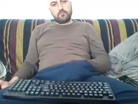 Snapshot of maxxxio12 chatting on 03/16/25, 11:05 maxxxio12 online show from 03/16/25, 11:05