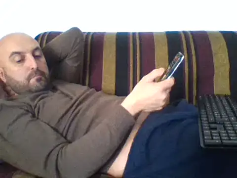 Snapshot of maxxxio12 chatting on 03/16/25, 02:11 maxxxio12 online show from 03/16/25, 02:11