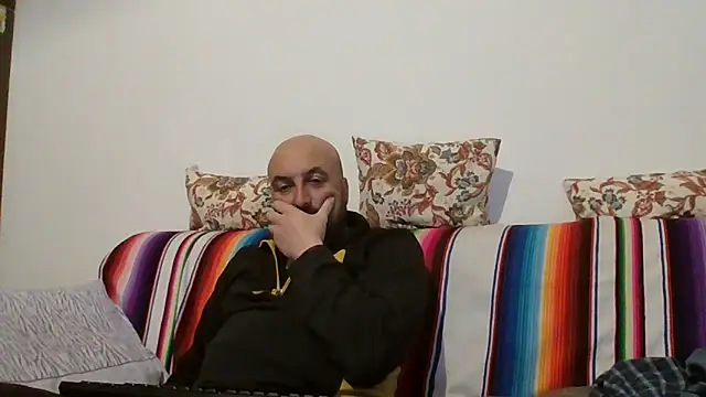 Snapshot of maxxxio12 chatting on 03/31/26, 06:52 maxxxio12 online show from 03/31/26, 06:52