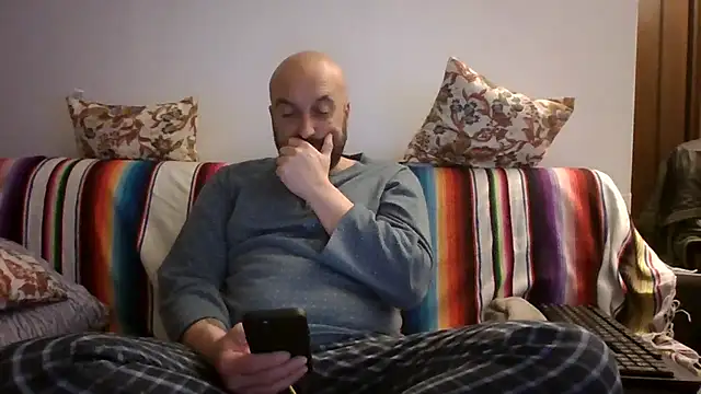 Snapshot of maxxxio12 chatting on 04/07/26, 07:25 maxxxio12 online show from 04/07/26, 07:25