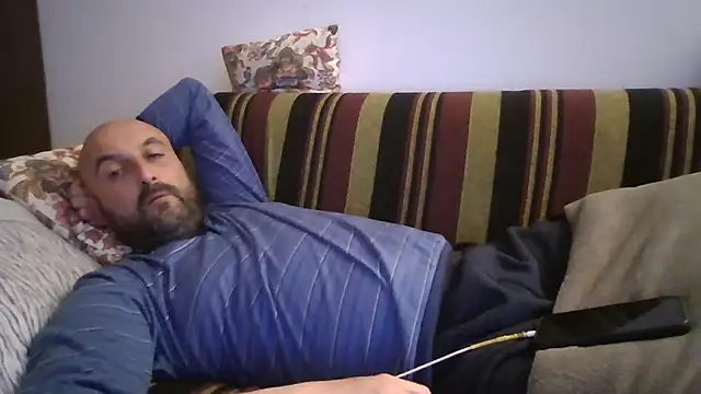 Snapshot of maxxxio12 chatting on 04/24/26, 07:49 maxxxio12 online show from 04/24/26, 07:49