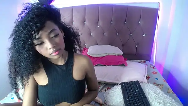 Snapshot of charlotte_walker1 chatting on 03/17/25, 04:51 charlotte walker1 online show from 03/17/25, 04:51