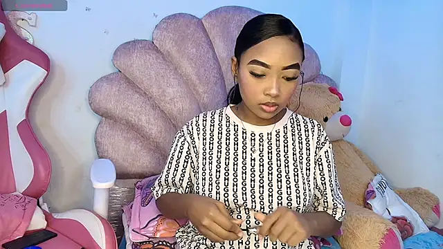 Snapshot of charlotte_walker1 chatting on 03/15/26, 09:21 charlotte walker1 online show from 03/15/26, 09:21