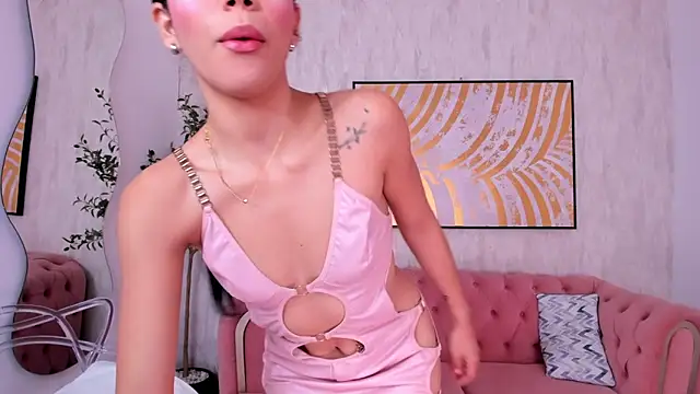 Krissi latore online show from 09/24/25, 12:41