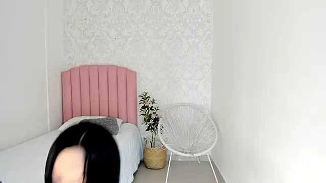 Krissi latore online show from 03/30/26, 12:33