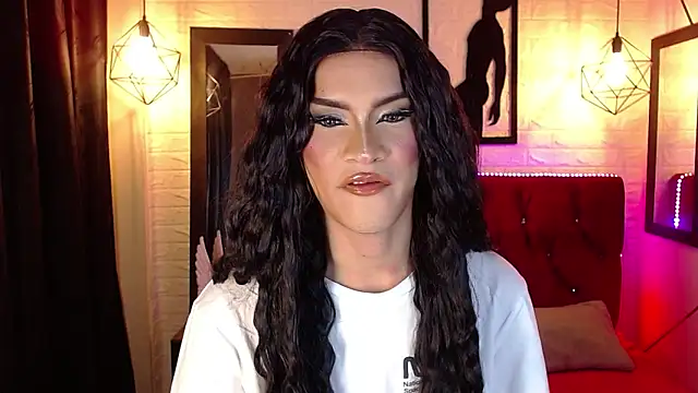 agatha rodriguez online show from 11/30/25, 01:37