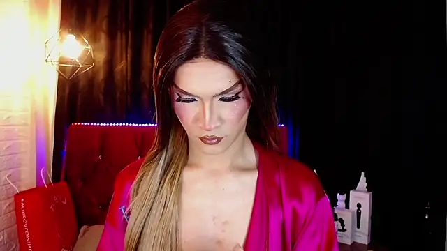 agatha rodriguez online show from 04/14/26, 01:28