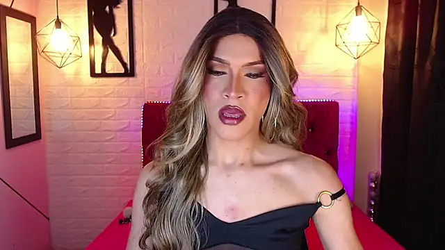 agatha rodriguez online show from 05/30/26, 01:46