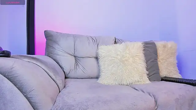 Snapshot of AshtonnSummer chatting on 11/11/25, 08:53 AshtonnSummer online show from 11/11/25, 08:53