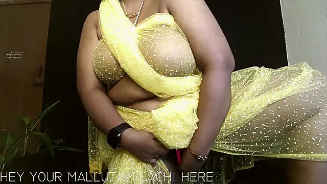 Snapshot of mallutamizhachi chatting on 10/12/25, 04:17 mallutamizhachi online show from 10/12/25, 04:17