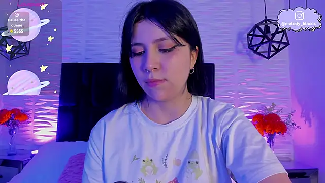 Snapshot of Melody_Black_ chatting on 06/11/26, 08:29 Melody Black online show from 06/11/26, 08:29