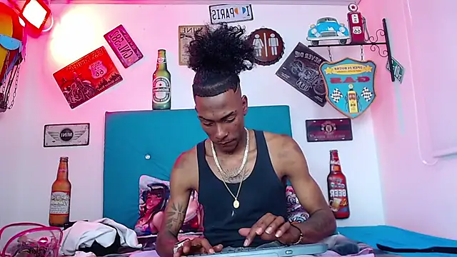 Snapshot of lili_roussi chatting on 02/09/26, 08:13 lili roussi online show from 02/09/26, 08:13