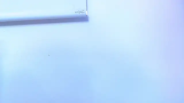 Snapshot of lili_roussi chatting on 02/13/26, 07:54 lili roussi online show from 02/13/26, 07:54