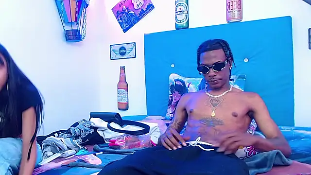 Snapshot of lili_roussi chatting on 02/20/26, 09:04 lili roussi online show from 02/20/26, 09:04