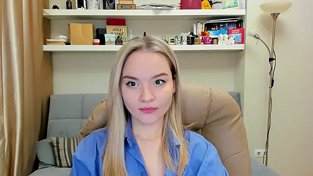 Snapshot of Kara_Smith_ chatting on 02/16/25, 01:36 Kara Smith online show from 02/16/25, 01:36