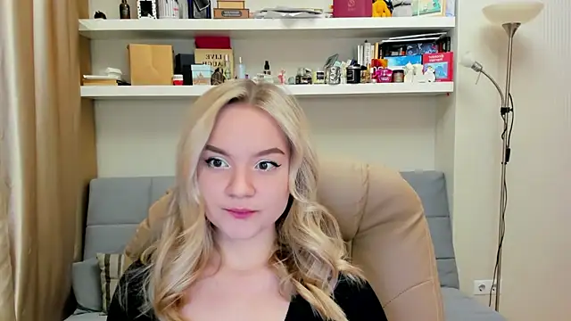 Snapshot of Kara_Smith_ chatting on 02/22/25, 11:03 Kara Smith online show from 02/22/25, 11:03