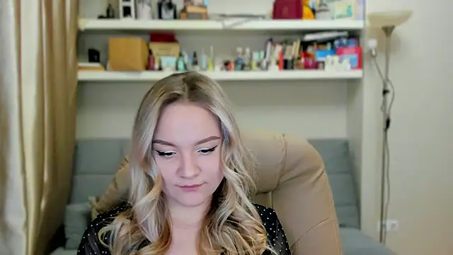 Snapshot of Kara_Smith_ chatting on 11/21/25, 11:36 Kara Smith online show from 11/21/25, 11:36