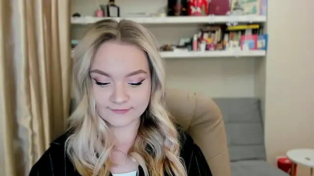 Kara Smith  online show from 03/06/26, 11:01