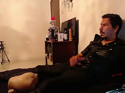 Snapshot of David_Blake69 chatting on 10/12/25, 04:55 David Blake69 online show from 10/12/25, 04:55