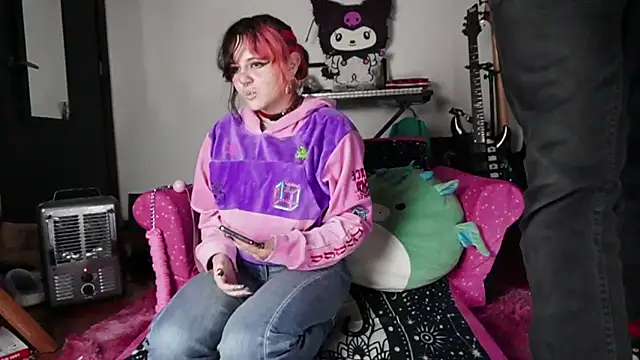 Snapshot of Devil_And_Princess chatting on 09/22/25, 03:41 Devil And Princess online show from 09/22/25, 03:41