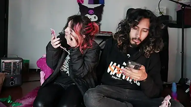 Snapshot of Devil_And_Princess chatting on 10/05/25, 02:54 Devil And Princess online show from 10/05/25, 02:54