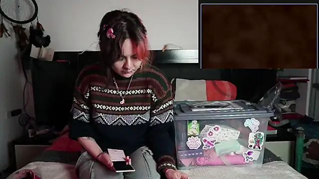 Snapshot of Devil_And_Princess chatting on 10/18/25, 03:20 Devil And Princess online show from 10/18/25, 03:20