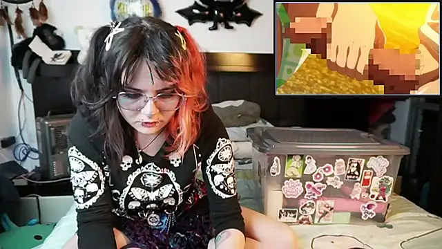 Snapshot of Devil_And_Princess chatting on 11/23/25, 01:05 Devil And Princess online show from 11/23/25, 01:05