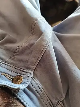 Snapshot of Mr_skywalker chatting on 11/14/25, 07:51 Mr skywalker online show from 11/14/25, 07:51