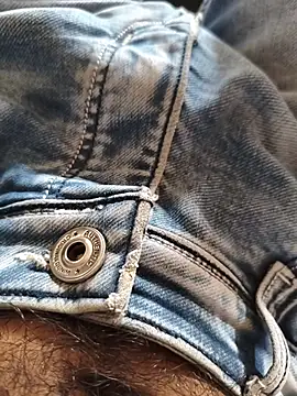 Snapshot of Mr_skywalker chatting on 11/21/25, 08:13 Mr skywalker online show from 11/21/25, 08:13