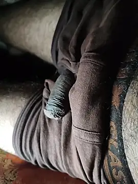 Snapshot of Mr_skywalker chatting on 04/19/26, 12:04 Mr skywalker online show from 04/19/26, 12:04