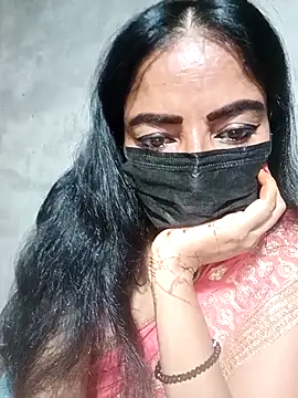 Snapshot of Shurbhi-Sharma chatting on 10/15/25, 04:07 Shurbhi-Sharma online show from 10/15/25, 04:07