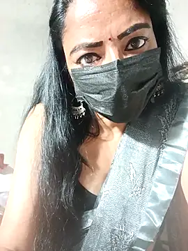 Snapshot of Shurbhi-Sharma chatting on 11/08/25, 03:34 Shurbhi-Sharma online show from 11/08/25, 03:34