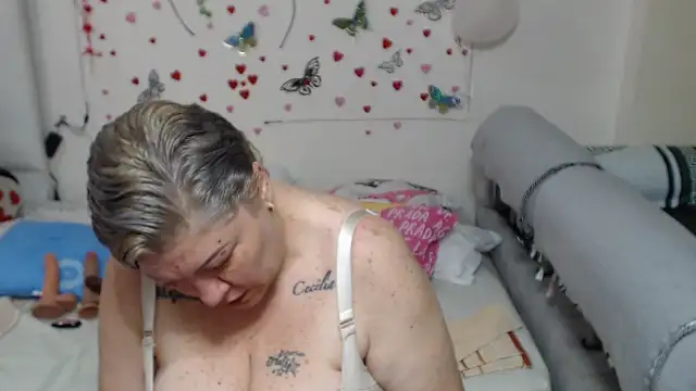 Olgahunder online show from 02/09/26, 02:54