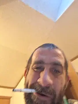 Snapshot of mayg chatting on 02/19/26, 11:23 mayg online show from 02/19/26, 11:23