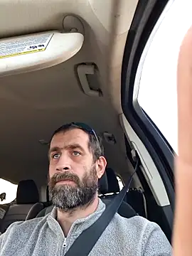 Snapshot of mayg chatting on 03/10/26, 09:09 mayg online show from 03/10/26, 09:09